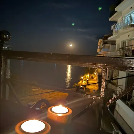 Harbors Secret * Kavála